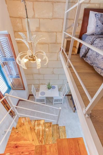 Charming Maltese Loft Steps From Beach & Cafés - Valletta