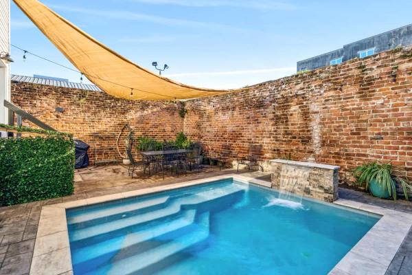 Spacious 5br 3ba Villa With Private Courtyard And Heated Pool - New Orleans, LA