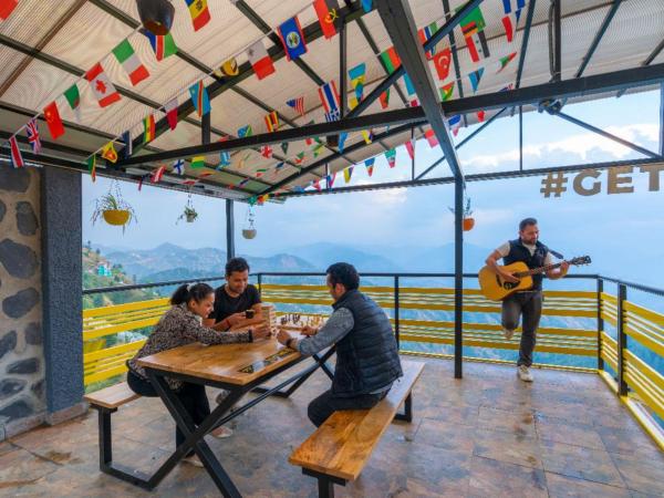 På billedet ses objektet The Hosteller Kufri, Shimla beliggende i byen Kūfrī.