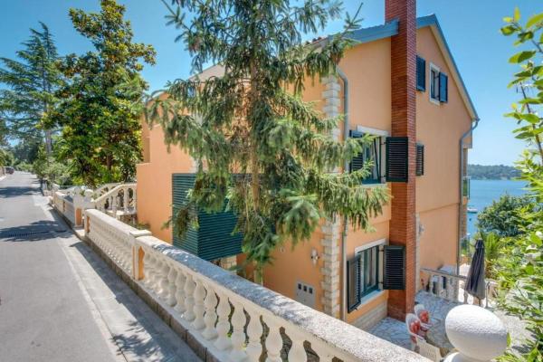 Apartments Villa Magnolia - Mali Lošinj