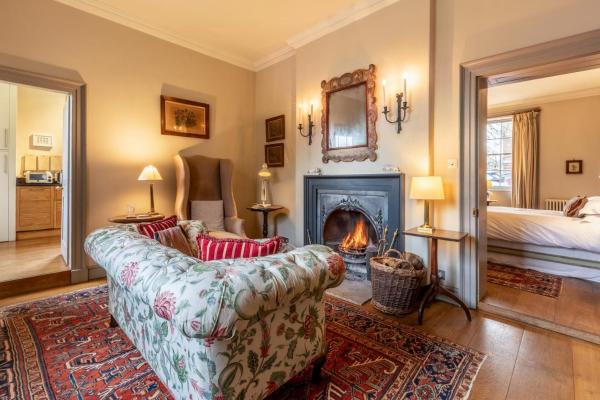 A la foto es mostra l'objecte The Treasury at Wolterton Hall situat a la ciutat de Little Barningham.