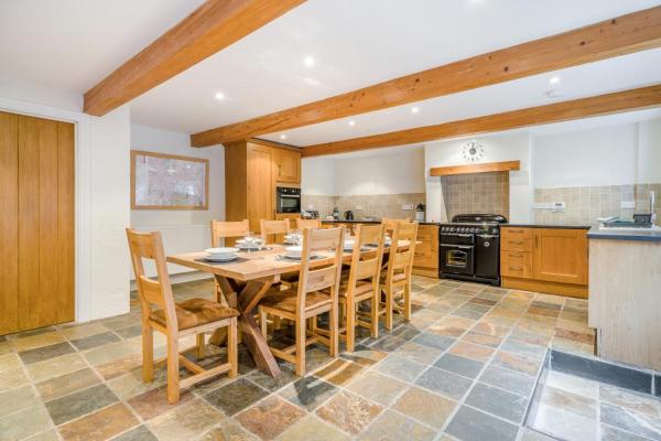 4 Bed In Outgate Oc-c32992 - Grasmere