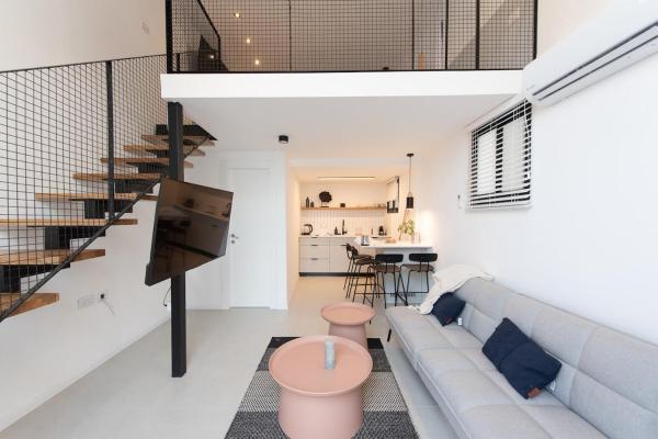 A la foto es mostra l'objecte PORT CITY HAIFA-Urbanic Loft Heart of Haifa Dwntwn situat a la ciutat de Haifa.