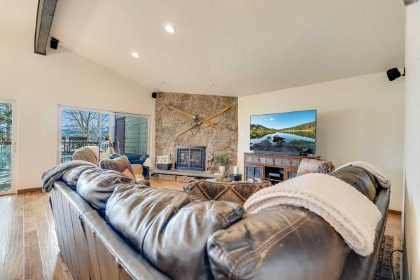 Hygge Haus - 2bd Lake View & Pet Friendly Retreat - Dillon, CO