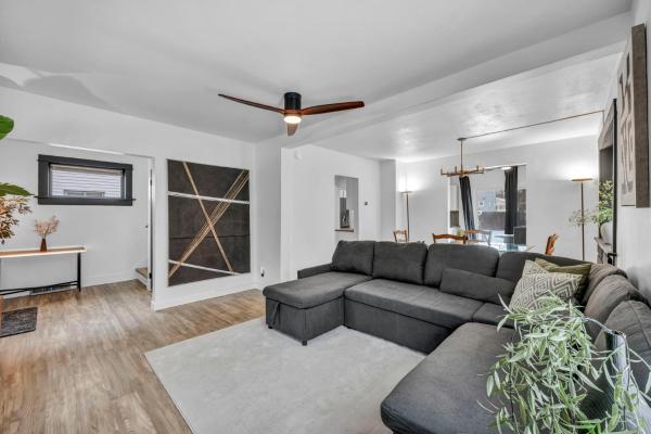 Modern Stylish Urban Haven 4 Bedroom 2 Bath - Dog Friendly - Akron, OH