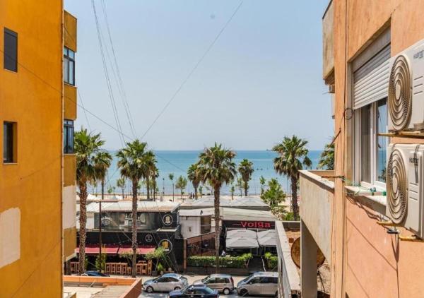 Palm Promenade Retreat By Ps - Durrës
