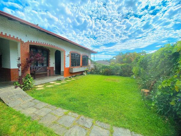 A la foto es mostra l'objecte Casa rústica, charmosa e confortável situat a la ciutat de Teresópolis.