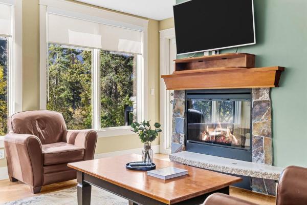 Perfect 2br Canmore Getaway Pool And Hot Tub Access - Canmore