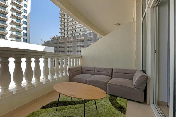 Photo 5 : Waves - Elegant 1BR Retreat in JVC with Balcony