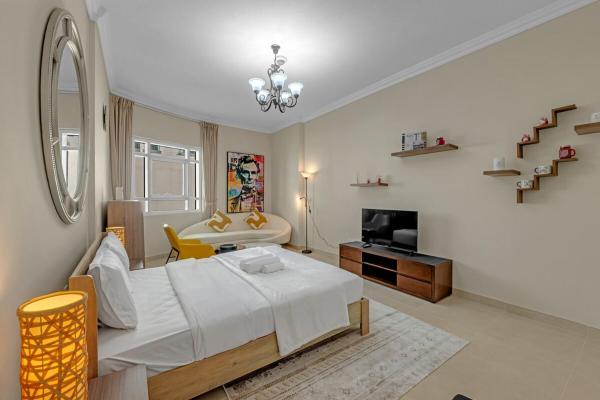 Photo 3 : Waves - Elegant 1BR Retreat in JVC with Balcony