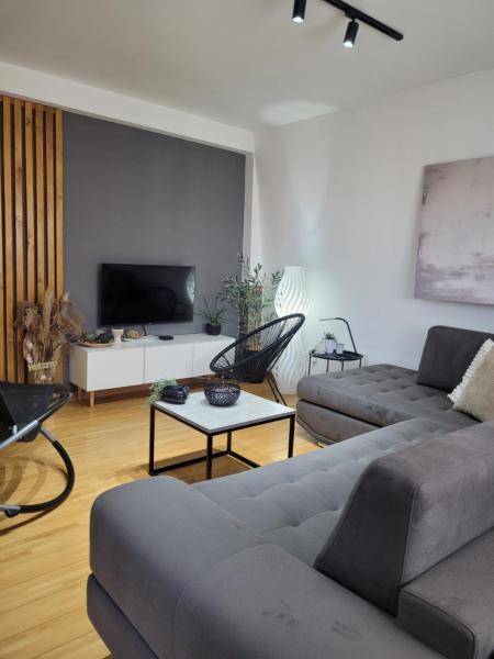 Apartman Riva Panoramska Terasa & Privatna Garaža - Kraljevo