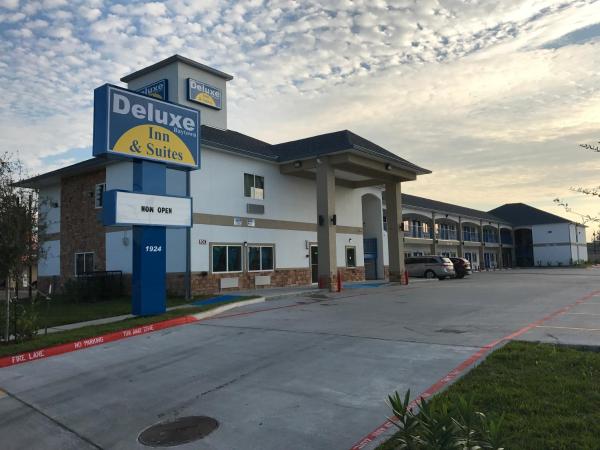 På billedet ses objektet Deluxe Inn & Suites - Baytown beliggende i byen Baytown.