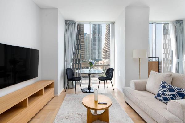 Na zdjęciu widoczny jest obiekt Marina | Canal View Studio in Cayan Tower położony w mieście Dubaj.