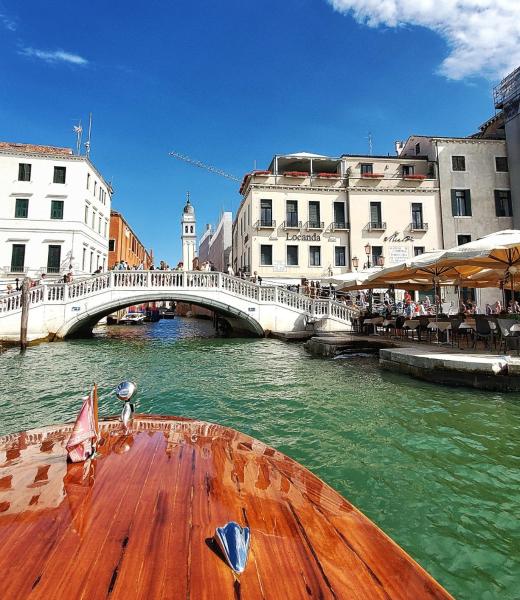 A la foto es mostra l'objecte Locanda Vivaldi situat a la ciutat de Venècia.