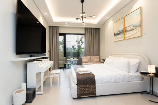 A la foto es mostra l'objecte Escape24 Luxury Studio 100