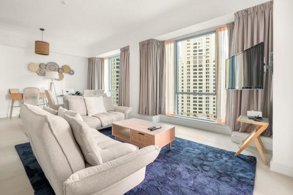 A la foto es mostra l'objecte FIRST CLASS 1BR Luxury Marina View Escape situat a la ciutat de Dubai.