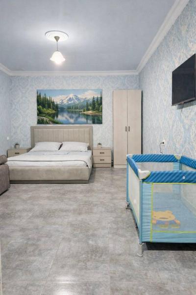 Na fotografii je vidět objekt EVN Hotel Zvartnots nacházející se ve městě Yerevan Parakar.