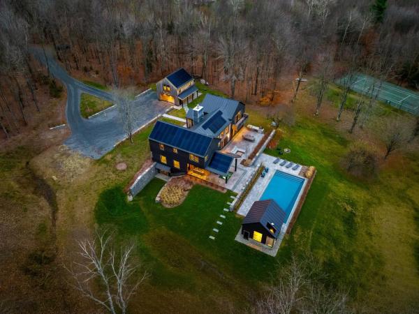 Stowe Woods - Pool, Gym, Tennis Court & Bbq - ストー, VT