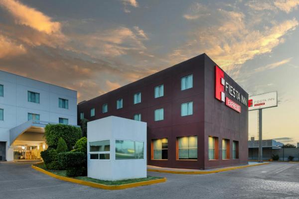 Fiesta Inn Express San Luis Potosí Oriente - San Luis Potosí