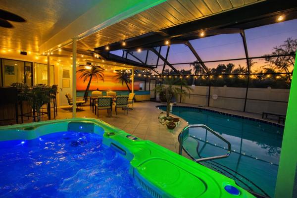 Bradenton Retreat Near Ami With Spa Shower, Pool & Hot Tub - Longboat Key, FL