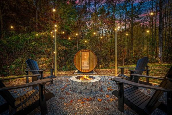 Cozy Cabin With Sauna, Hot Tub, And Firepit Near Pf - Sevierville, TN