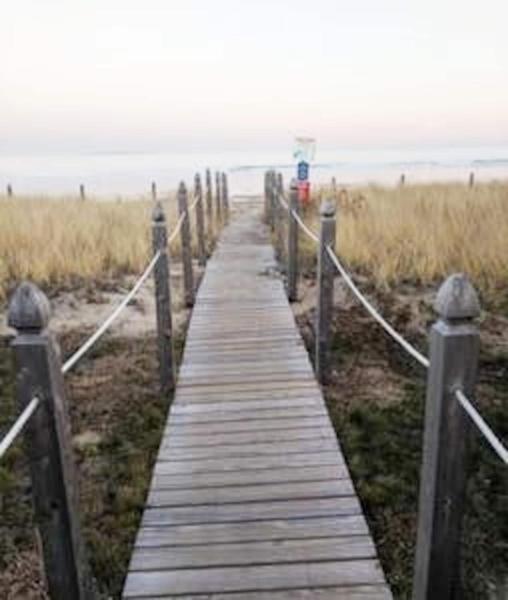 Across The Street From The Beach Pet Friendly - Surfside Beach, ME