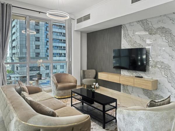 A la foto es mostra l'objecte Cozy 2BR l Marina l Steps to Beach l Balcony l Pool situat a la ciutat de Dubai.