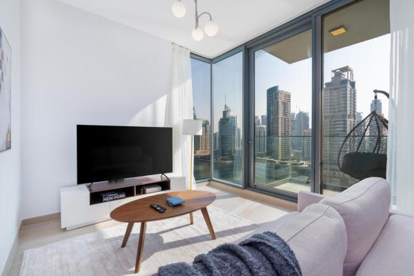 Na zdjęciu widoczny jest obiekt Gala Guests - LIV Contemporary Marina View Apartment Collection położony w mieście Dubaj.