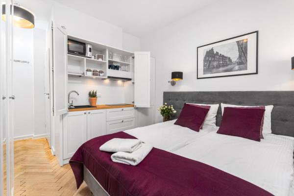 Aura 77 ŻOliborz - Warsaw
