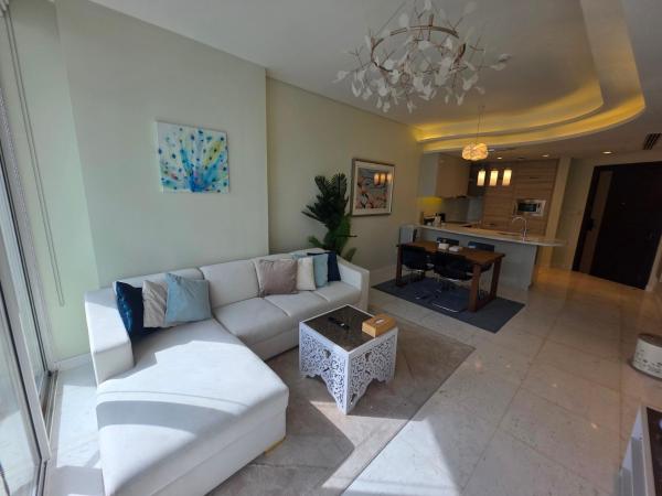 Luxury 1BR with Four Seasons View Bahrain Bay, Manama