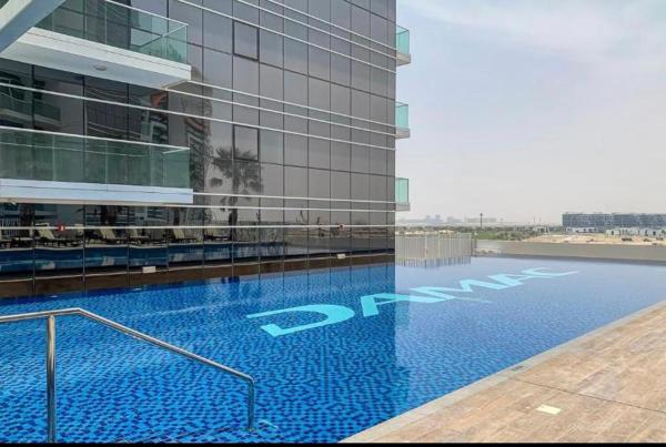 Modern Luxurious Studio Golf View Damac Community - Dubai
