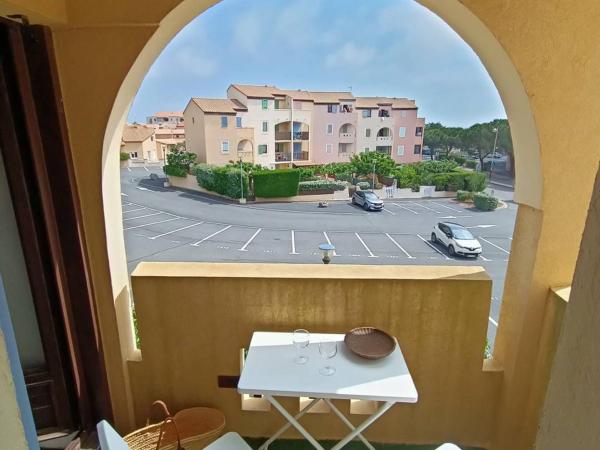 Appartement Coquet à Saint Pierre La Mer Avec Piscine Et Parking - Fr-1-619-155 - Saint-Pierre-la-Mer