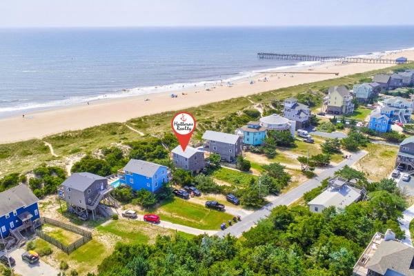 Far Horizons 55: Newly Renovated, Dog-friendly, Oceanfront - Outer Banks, NC