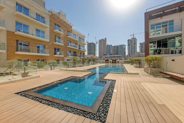 Foto 3: Waves - Modern Studio Retreat W Pool & Gym Access