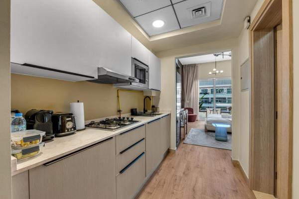 Foto 4: Waves - Modern Studio Retreat W Pool & Gym Access