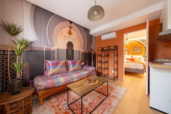 写真にはオルノワ市にあるAir Nomad • Marrakechが写っています。