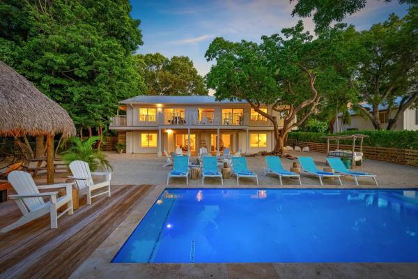 Islamorada Retreat - Waterfront, Pool & Boat Dock - Islamorada, FL