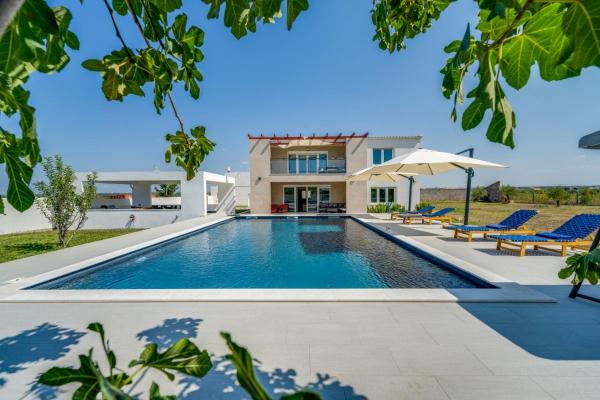 Villa Kotari In Zemunik Gornji - Haus Für 10-12 Personen - Kroatien
