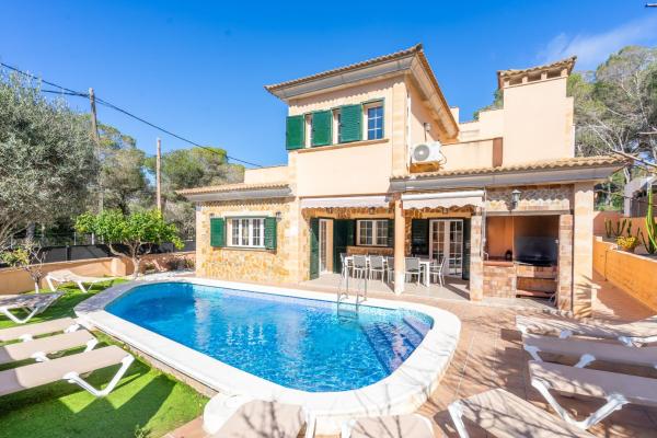 A la foto es mostra l'objecte Villa Trobadors situat a la ciutat de San Francesch.
