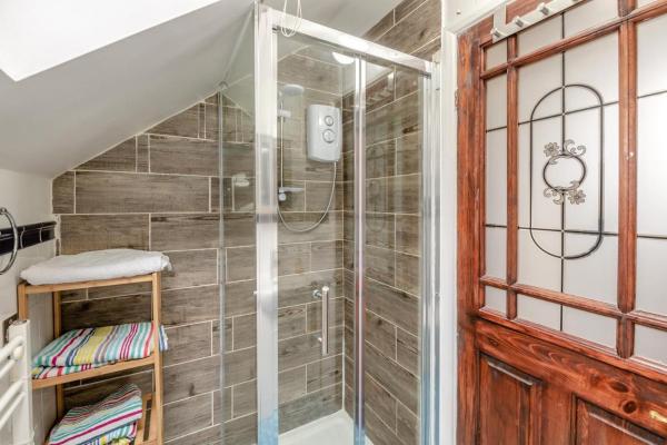 Fotografie 3: 2 Bed in Whitby oc-w301