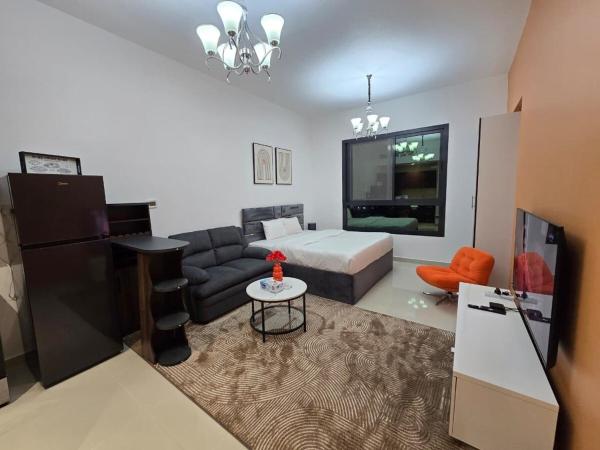 På billedet ses objektet Elegant and Stylish Studio in DLRC Modern Peaceful beliggende i byen Dubai.