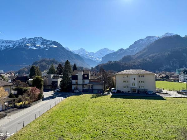 På billedet ses objektet Uptown Apartments Interlaken free Parking beliggende i byen Interlaken.