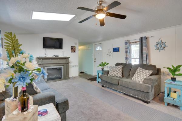 Houghton Lake Area Home W/ Fire Pit & Yard! - Michigan