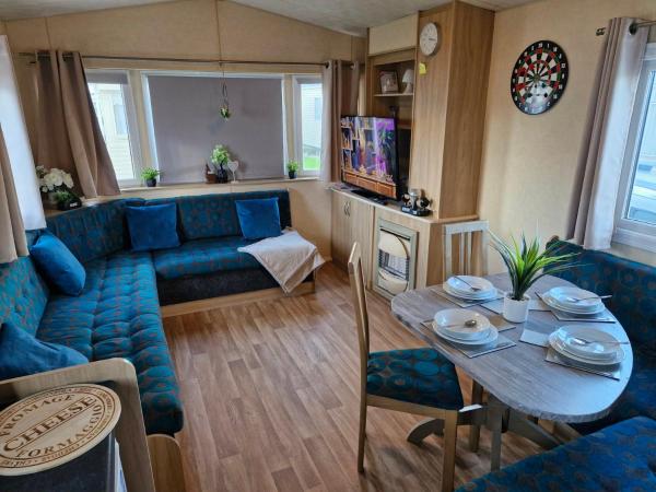 Jtd Golden Gate Caravan Park Towyn Hire - Wales