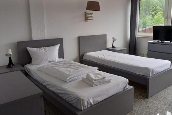 A la foto es mostra l'objecte Mehrbettzimmer Hamburg 3 Betten Küche BoLA 2 situat a la ciutat de Hamburg.