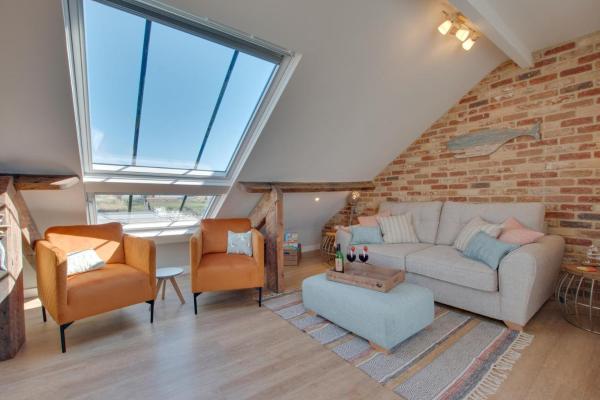 Foto 1: 2 Bed in Whitby oc-w449