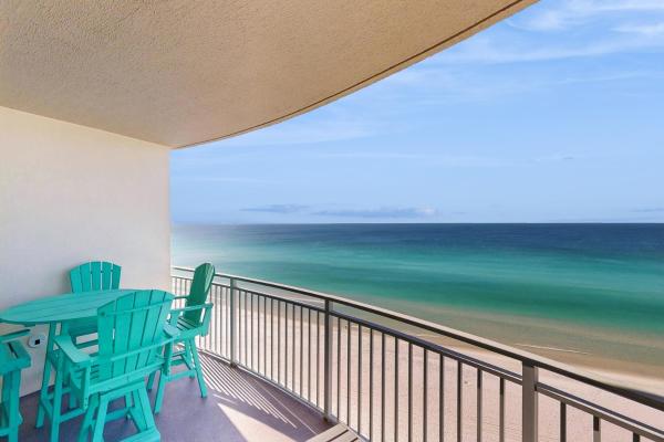 Stylish Oceanfront Condo Including Shared Pool And Beach Access - Panama City Beach, FL
