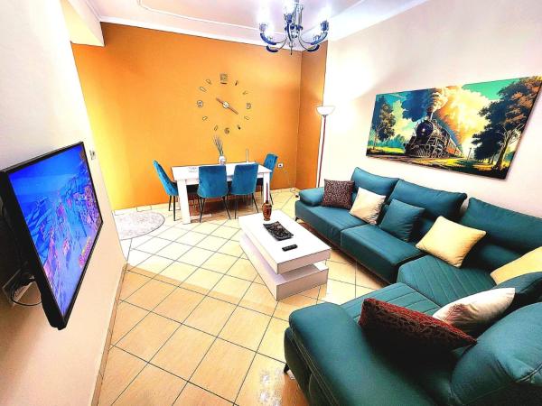 Nella foto è visibile l'oggetto Apartament me qira ditore