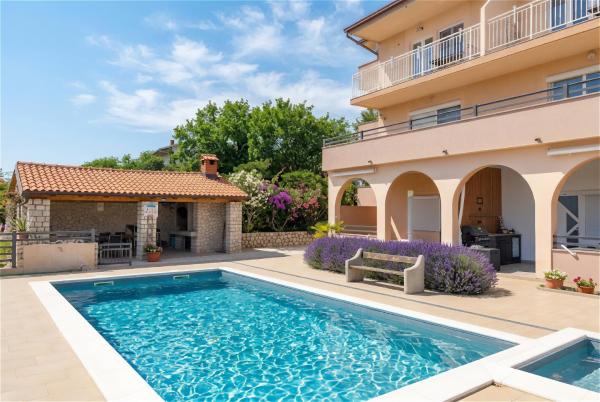 Apartment Barbara With Pool - Klenovica
