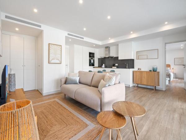 Stylish Couple Retreat In Casares - Manilva